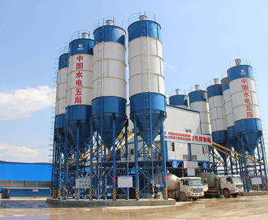 中（zhōng）國水利水電五局成昆鐵路專（zhuān）用HZS120